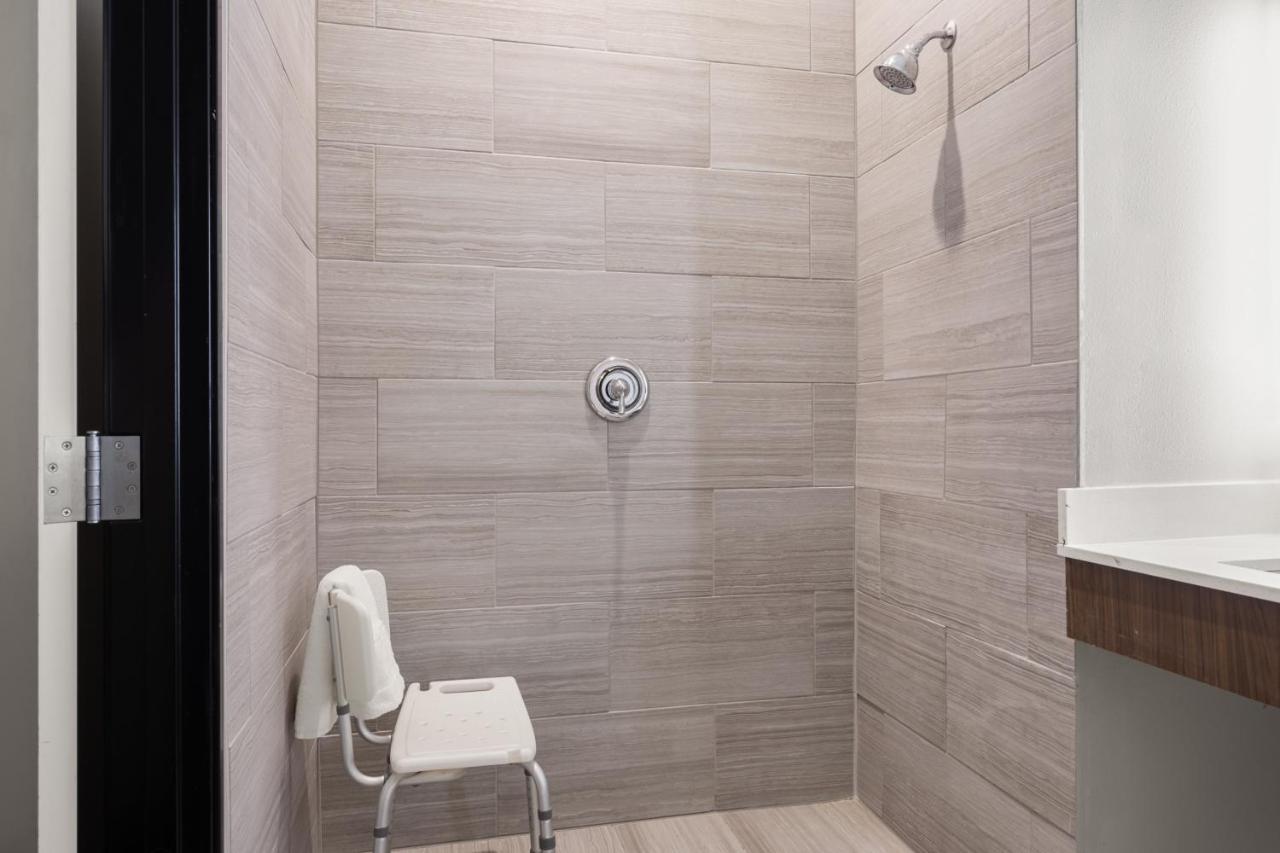 Holiday Inn Express & Suites Graham By Ihg Buitenkant foto