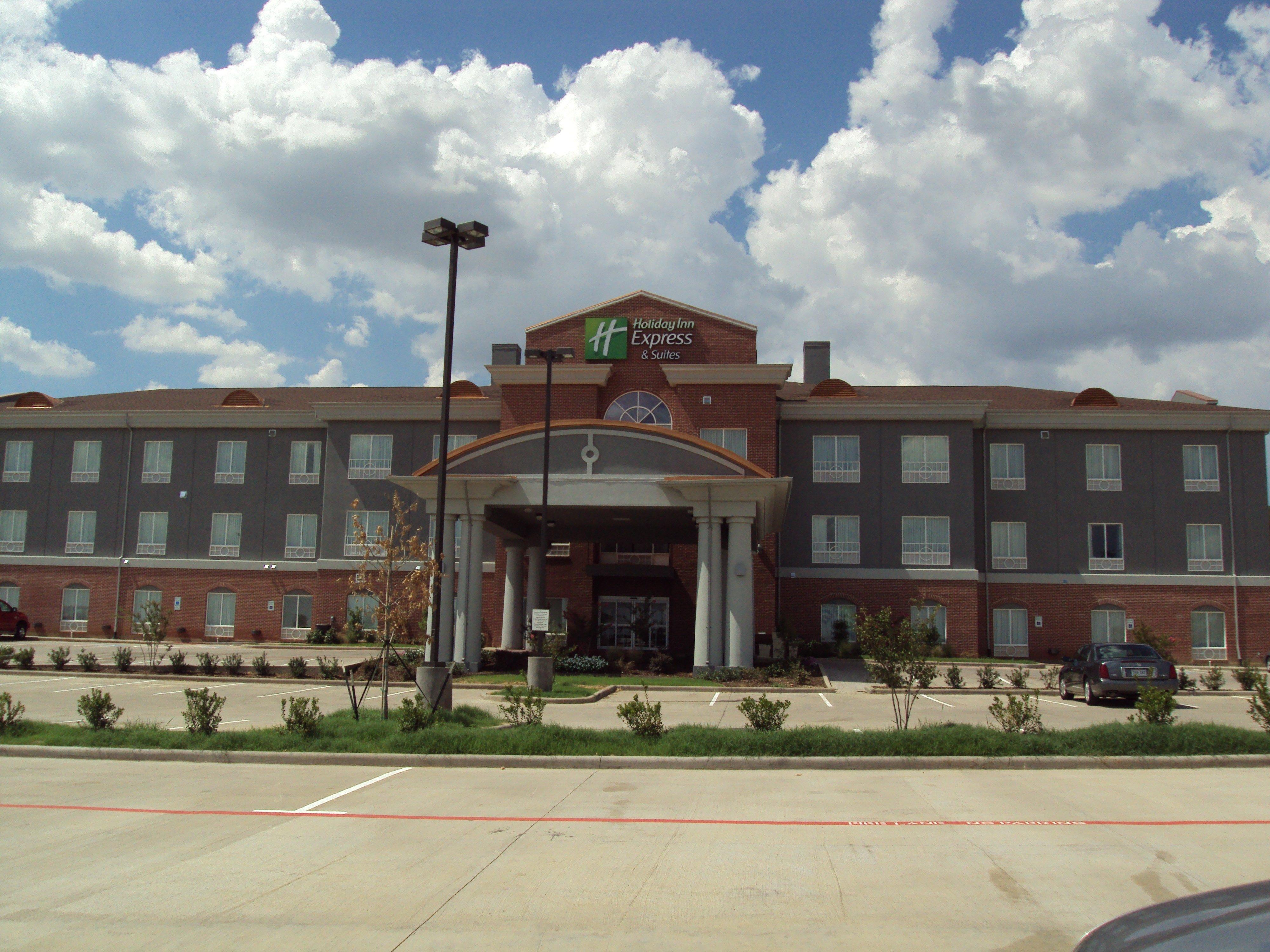 Holiday Inn Express & Suites Graham By Ihg Buitenkant foto